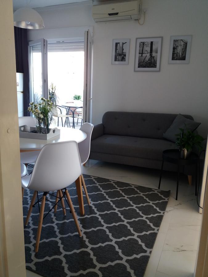 Holiday Home Duka'S บาร์ ภายนอก รูปภาพ