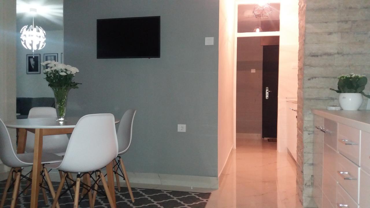 Holiday Home Duka'S บาร์ ภายนอก รูปภาพ