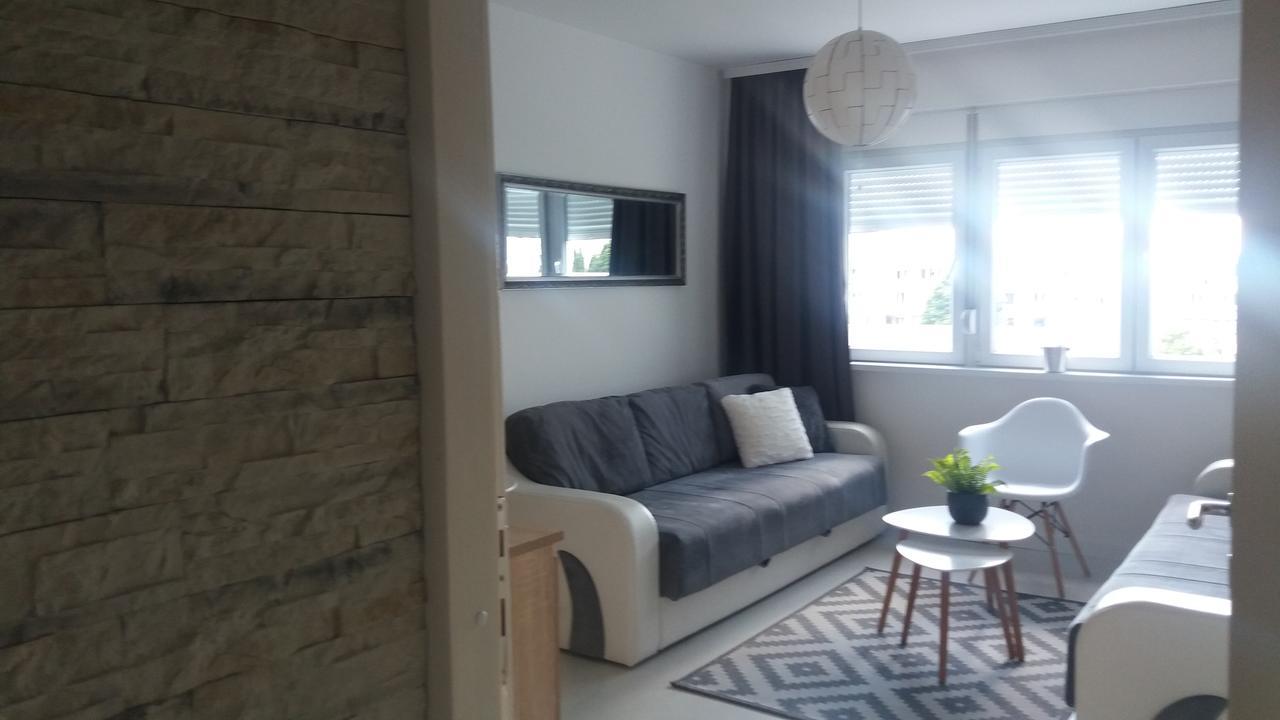 Holiday Home Duka'S บาร์ ภายนอก รูปภาพ
