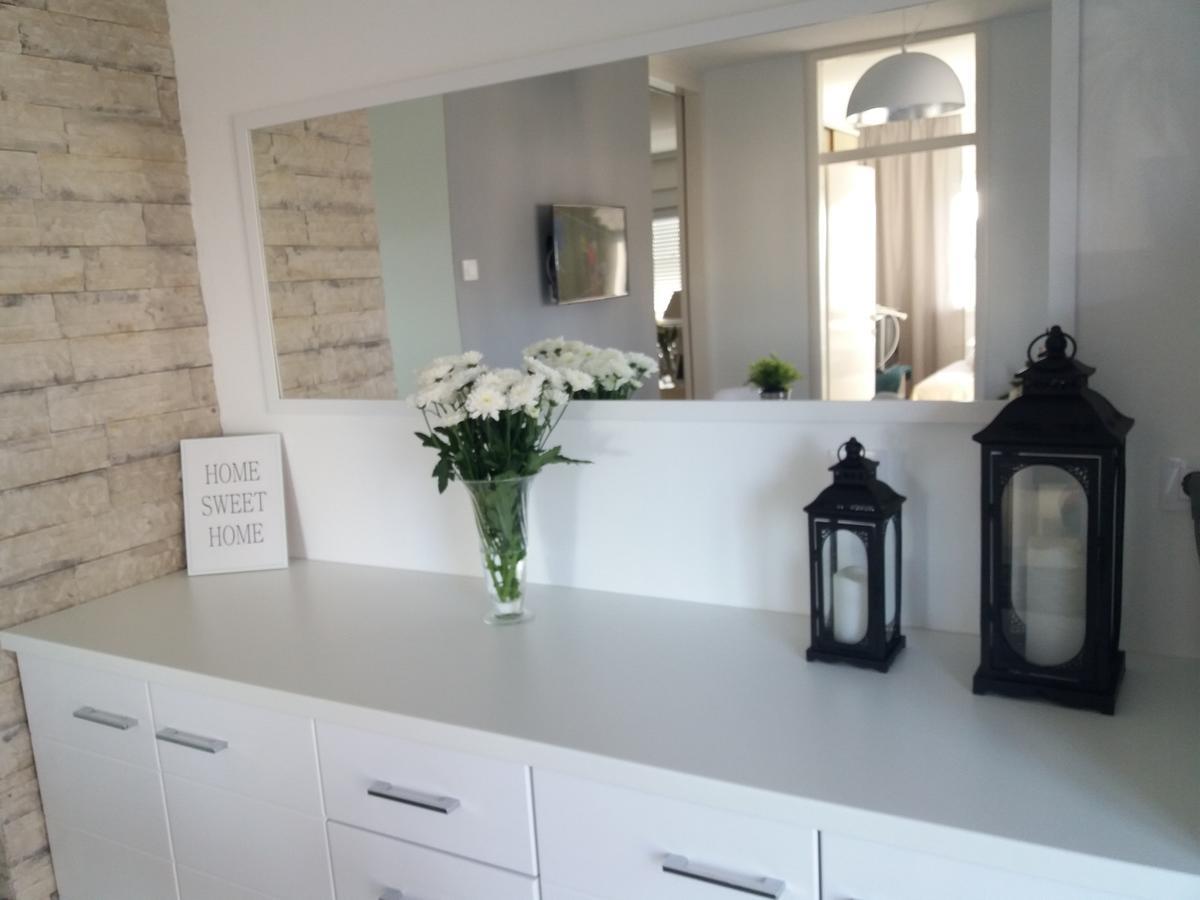 Holiday Home Duka'S บาร์ ภายนอก รูปภาพ