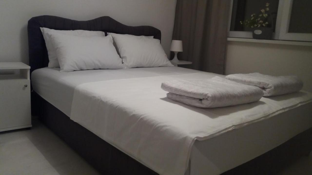 Holiday Home Duka'S บาร์ ภายนอก รูปภาพ