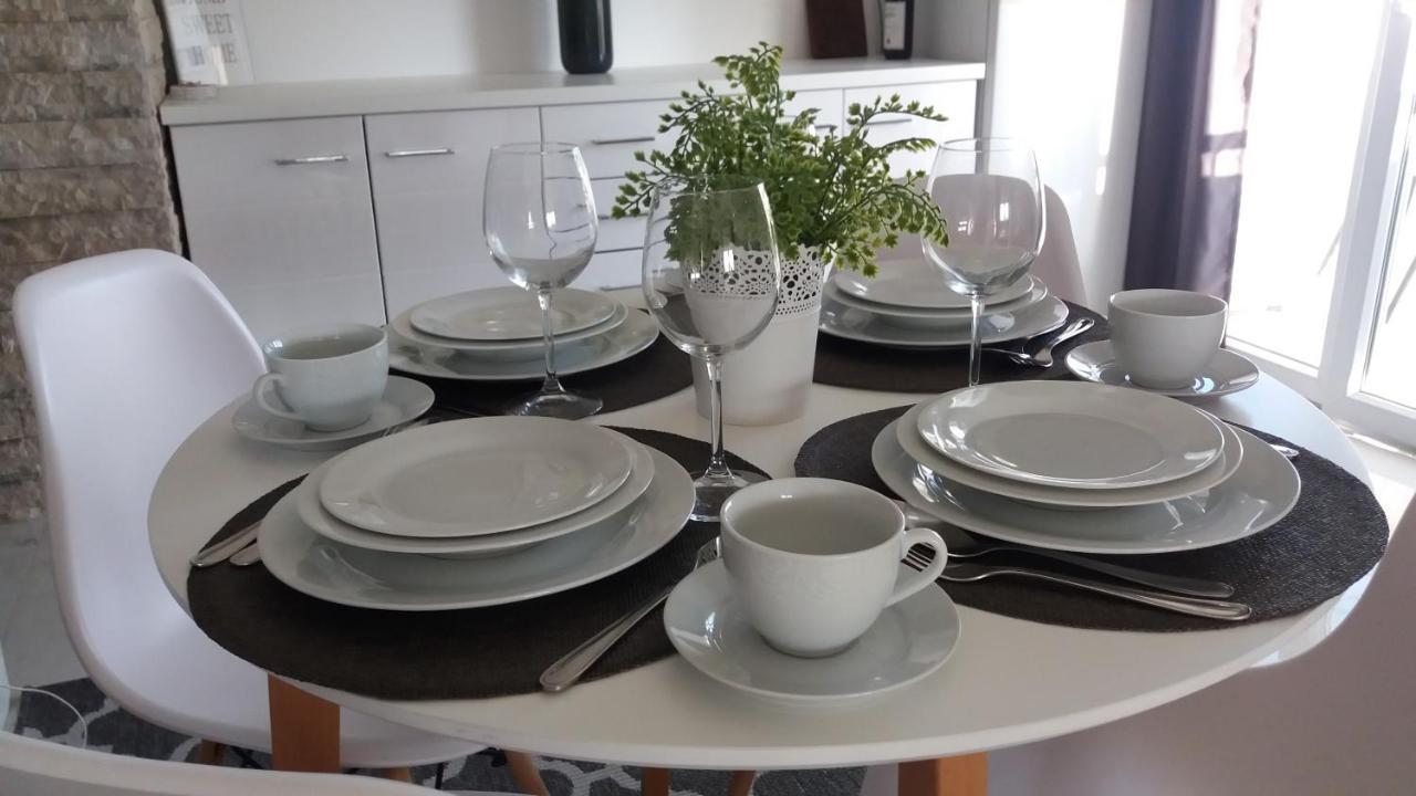Holiday Home Duka'S บาร์ ภายนอก รูปภาพ